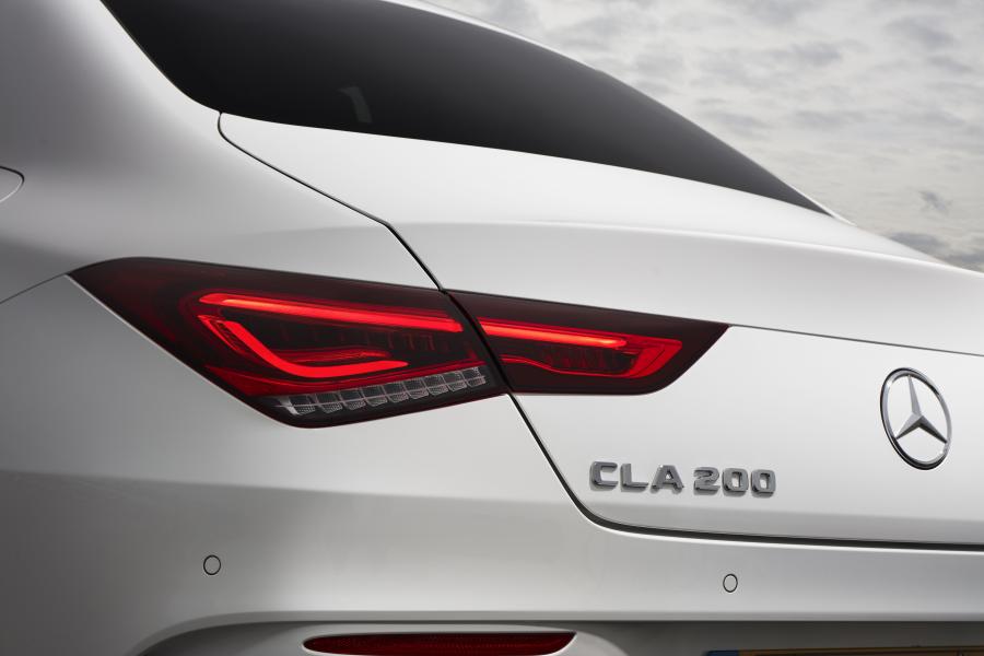 Детали экстерьера Mercedes-Benz CLA200 AMG Line (C118) 2019 года  (UK) (фото 23 из 40)